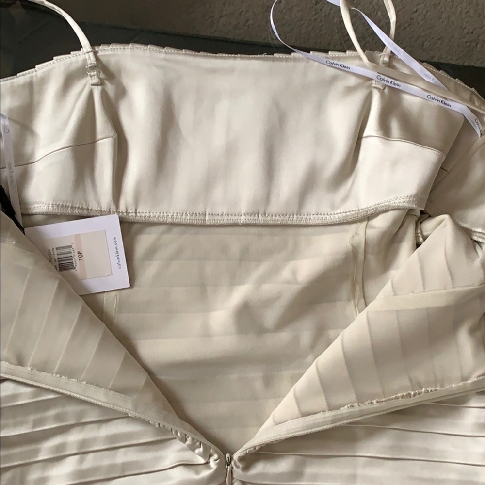 Calvin Klein - Picture 5 of 5
